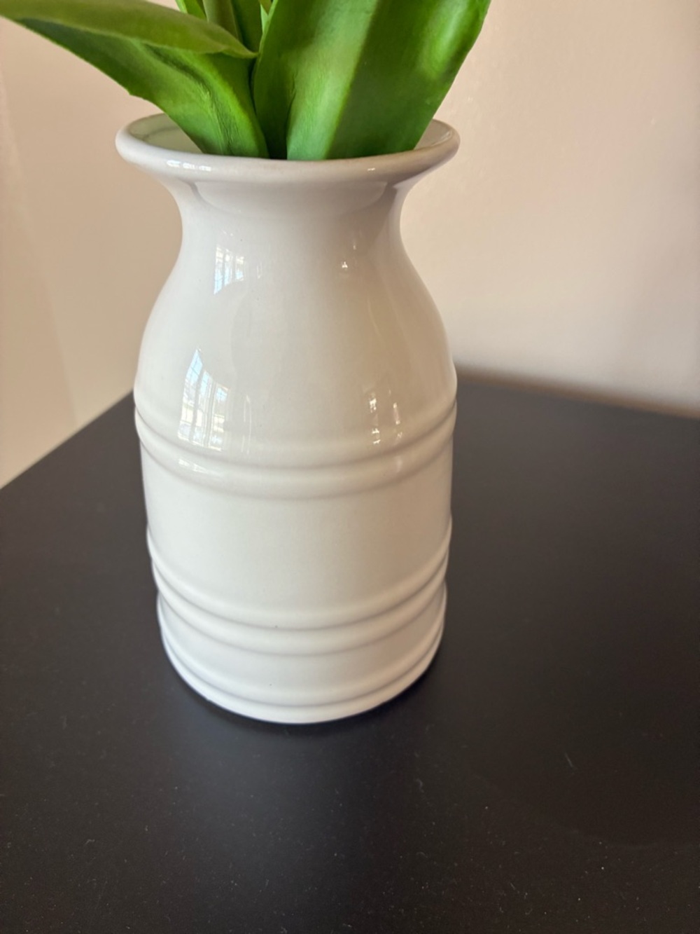 Set of 2, Candle by Bath & Body Works Champagne Toast NEW! & Tulips in Vase - Picture 6 of 8